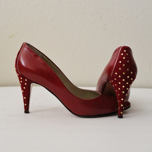 Red Heels - Picture 3 of 4